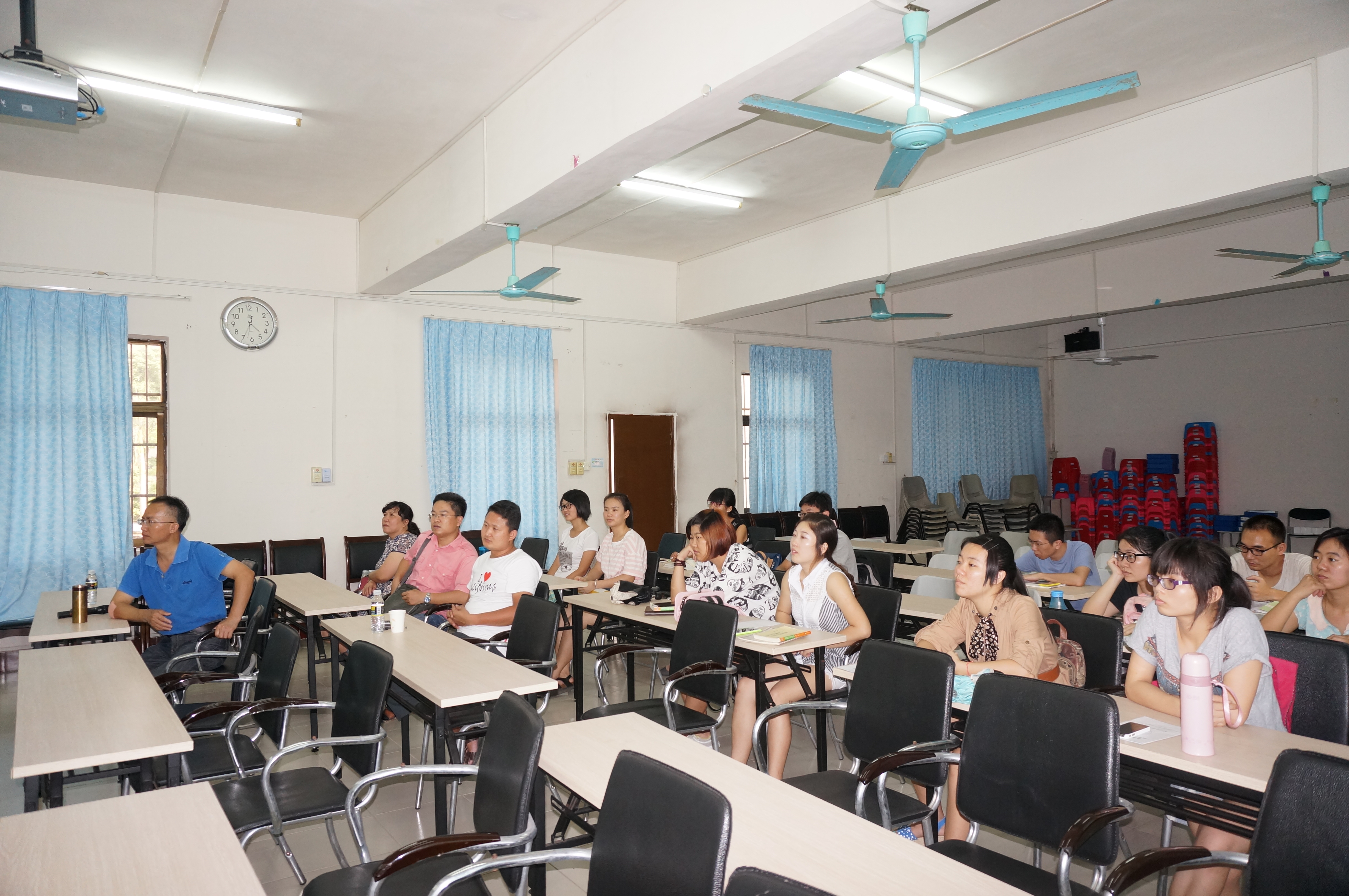 美国圣路易斯大学冼泓教授来我校讲学