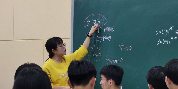 “推进精准教学、助力顶岗实习”高中数学教研协作共同体活动乐东华二黄中行