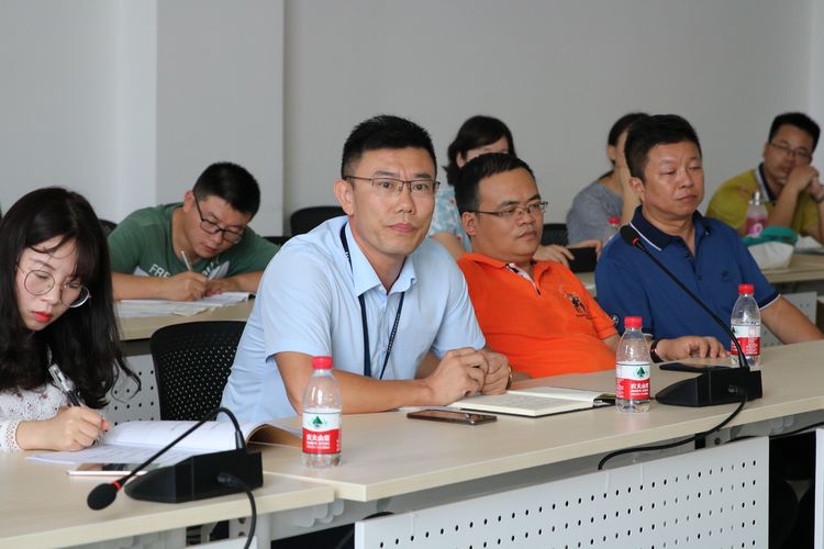 高等教育与基础教育的深度融合----名师下乡系列活动