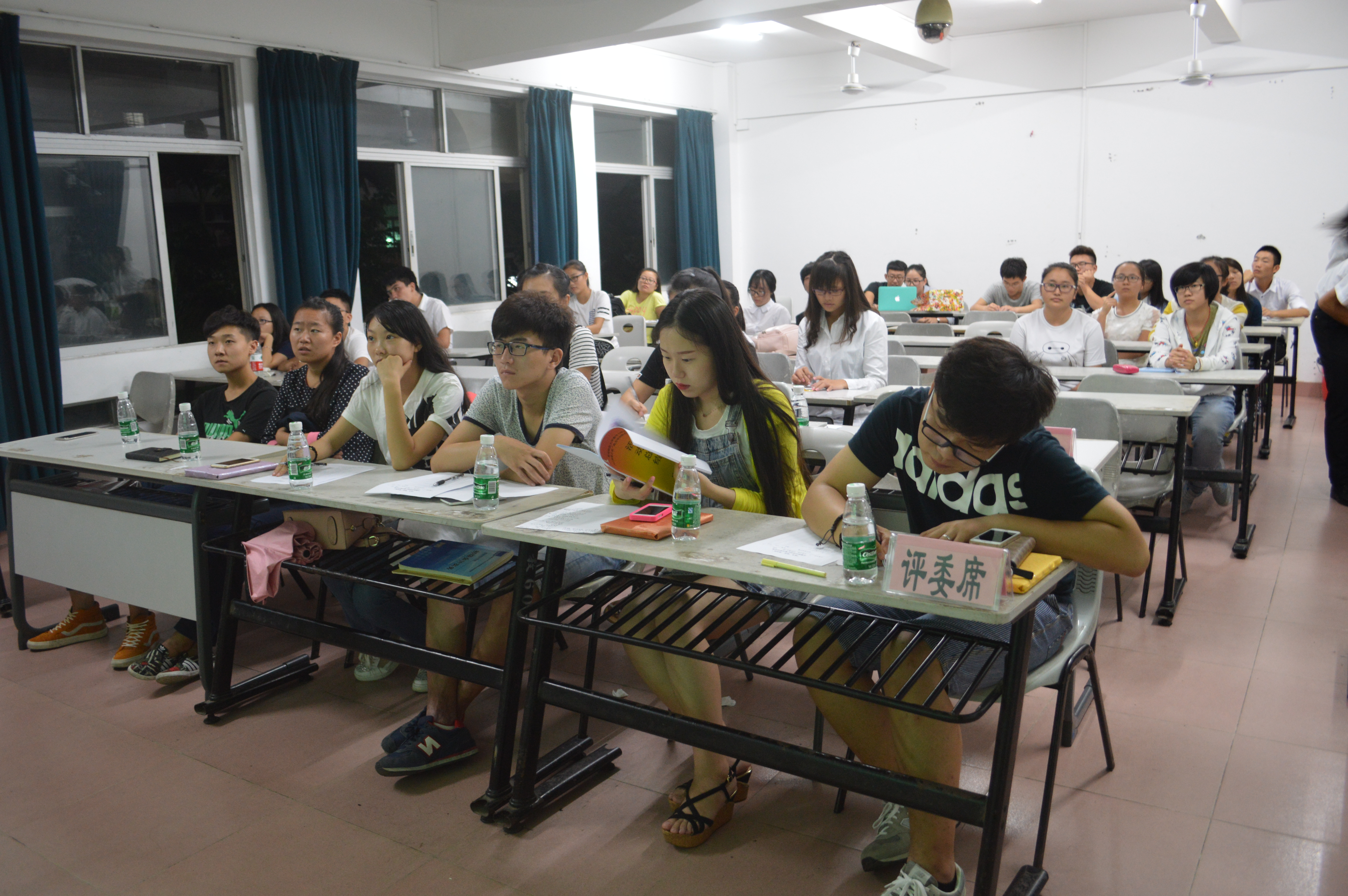 青春践行核心价值观——记数学与统计学院团日活动汇报问答