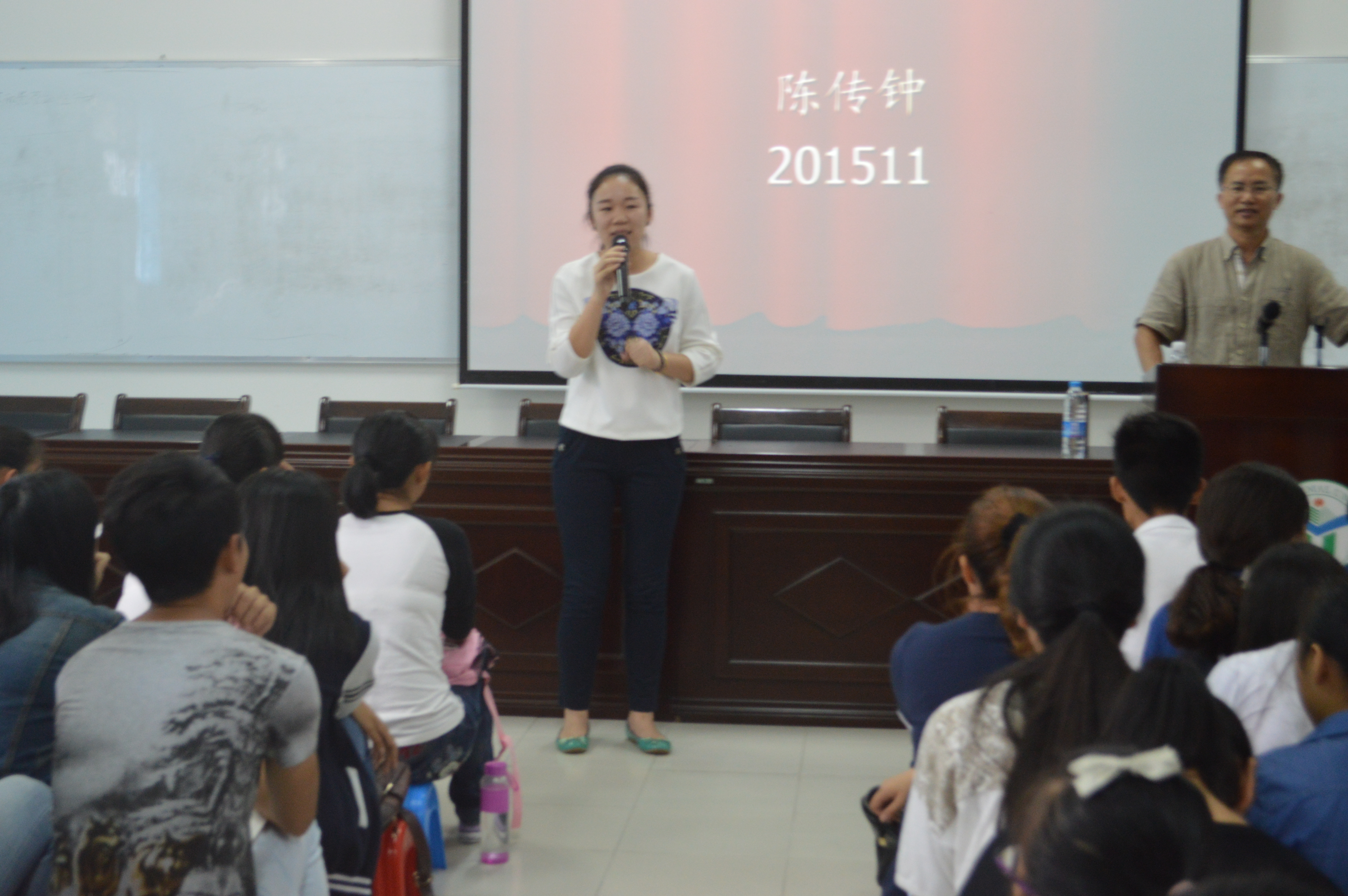 传授学习方法，畅享数学魅力——记数学与统计学院“谈谈数学学习”讲座