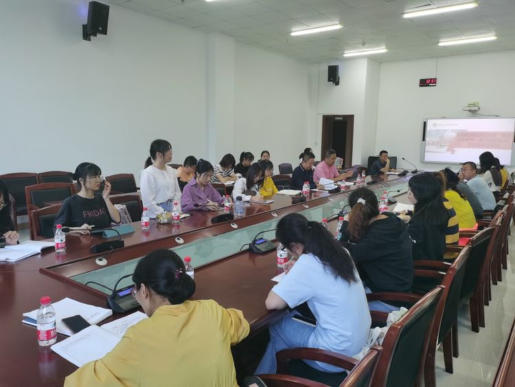 “推进精准教学、助力顶岗实习”高中数学教研协作共同体活动乐东华二黄中行