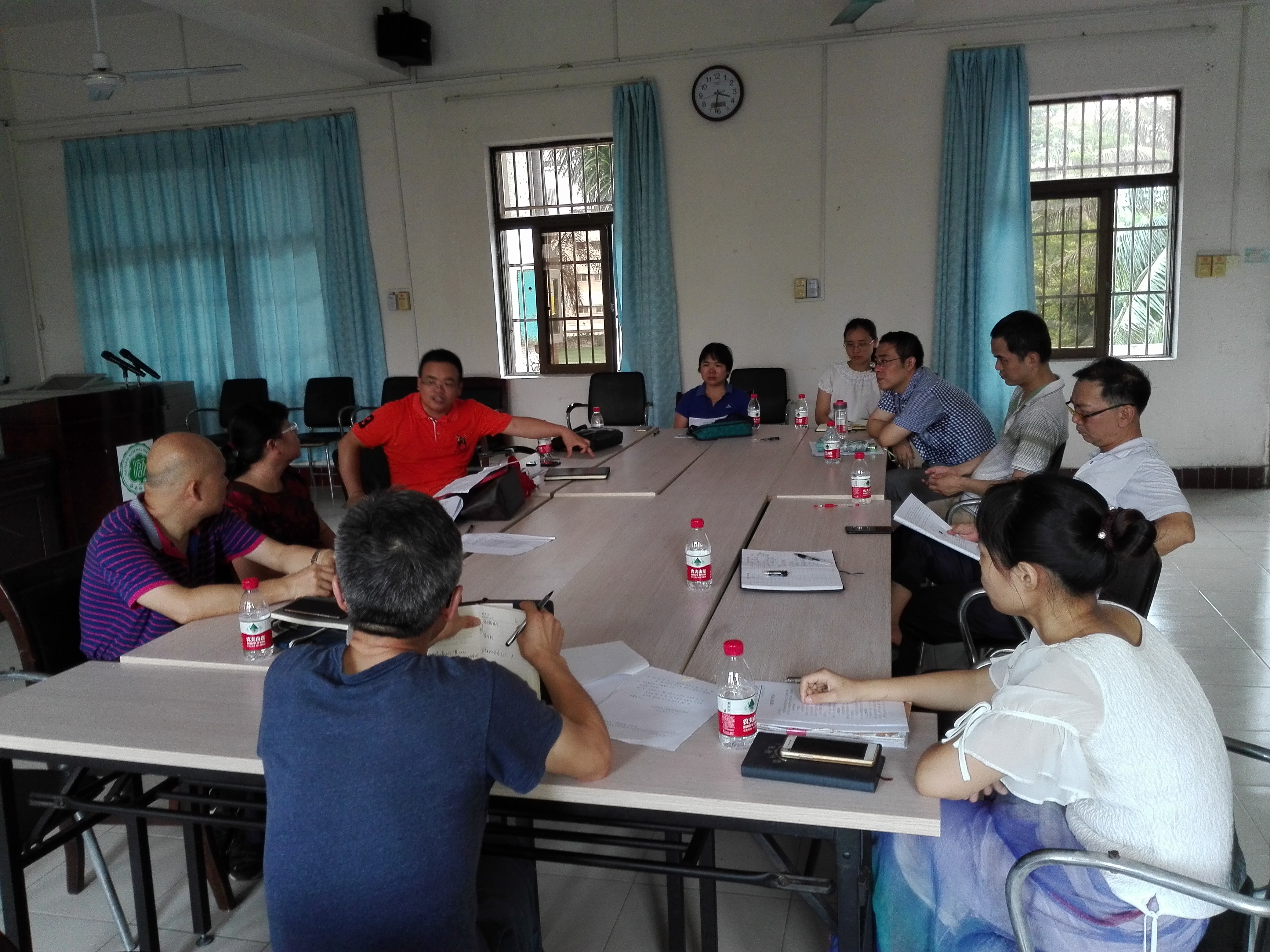 数学与统计学院期中教学工作会议