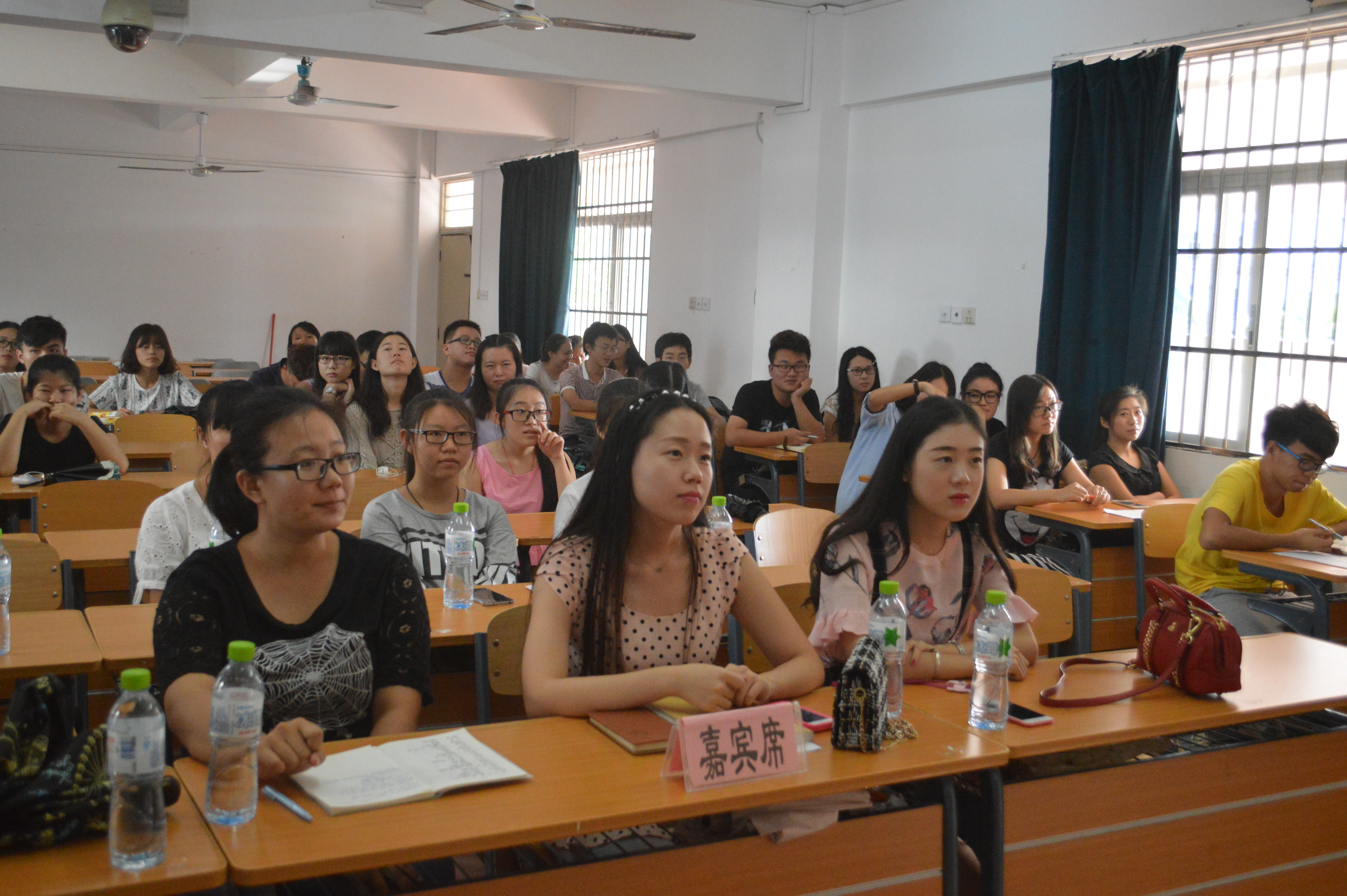 服务同学，充实自己——记数学与统计学院2014级班委培训