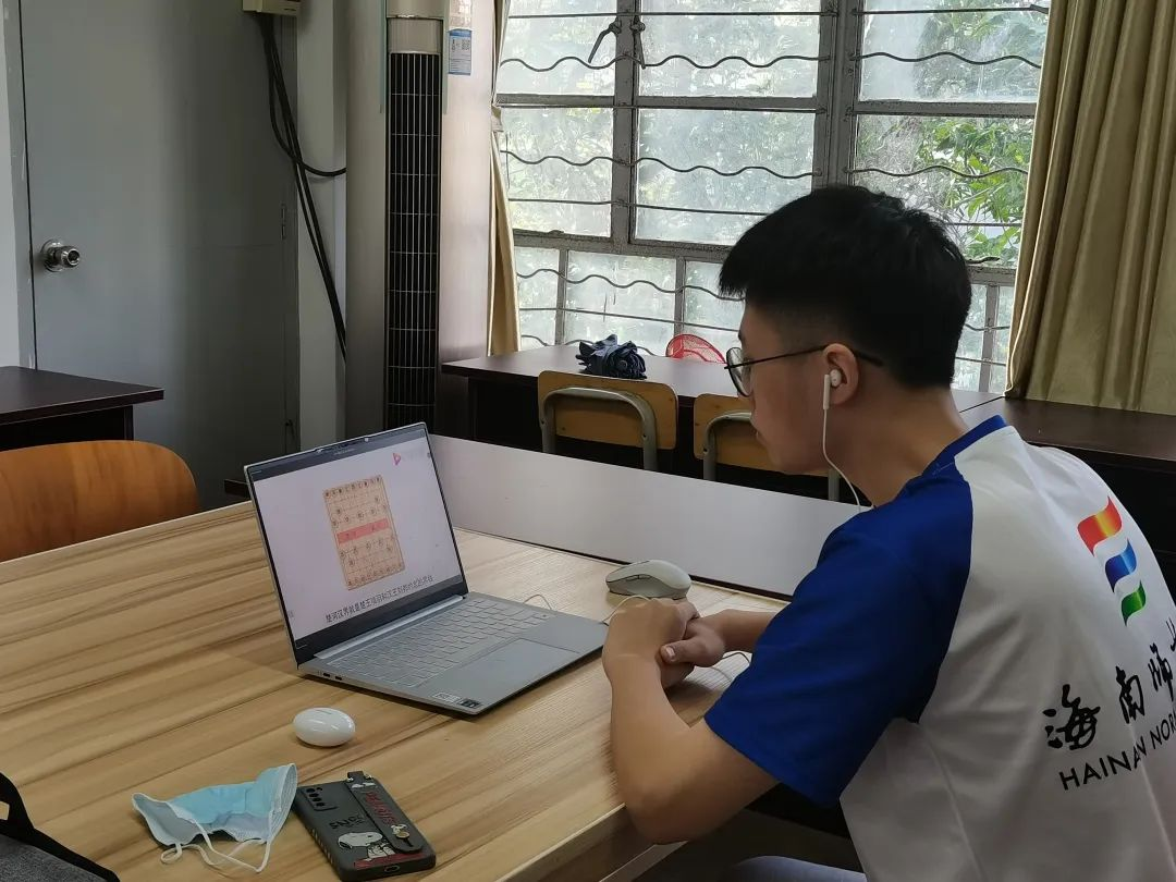 数学与统计学院“乡约夏至·遇践青春”志愿者专访