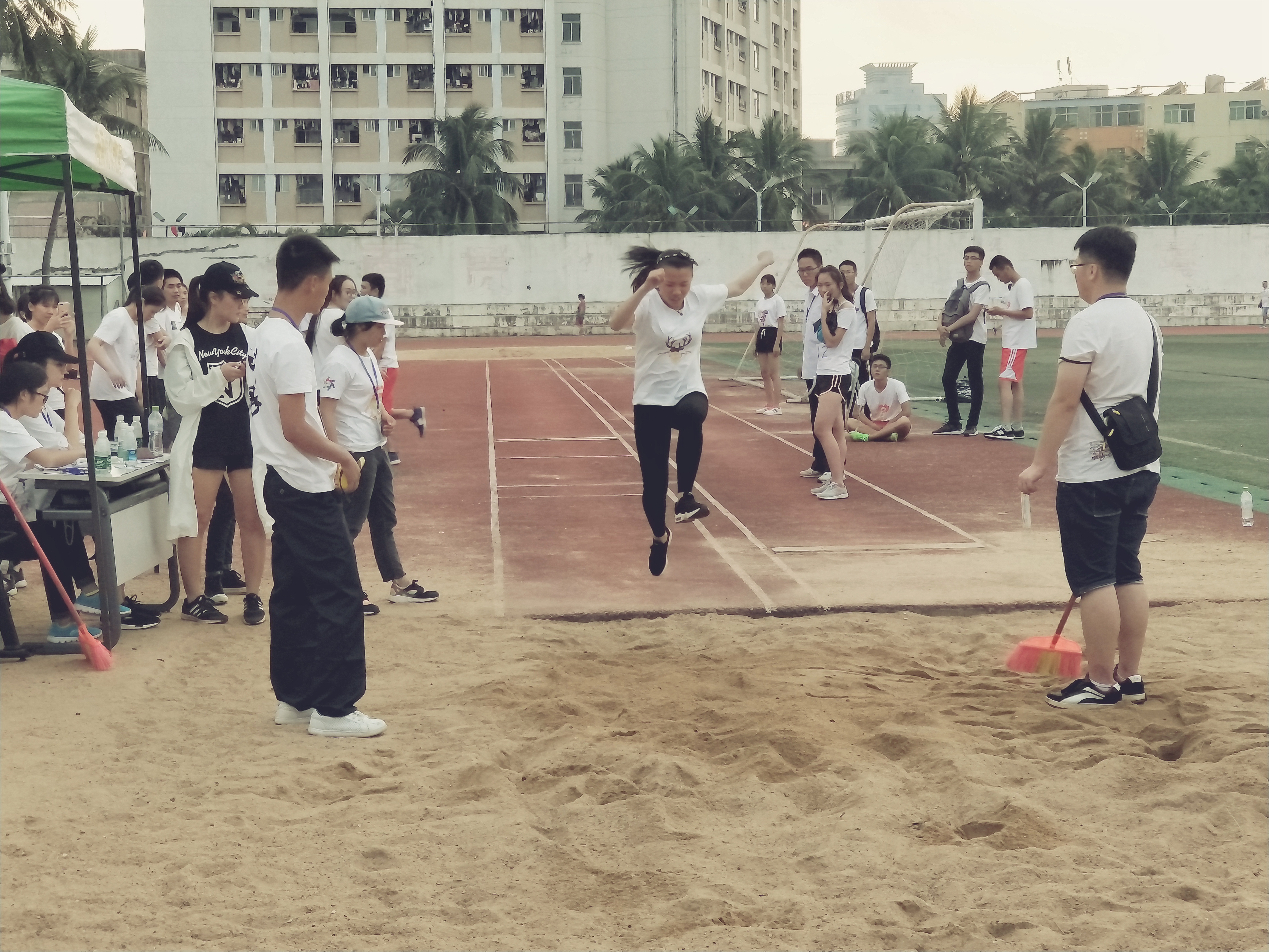 激扬青春，斗志高昂——记海南师范大学数学与统计学院第六届田径运动会