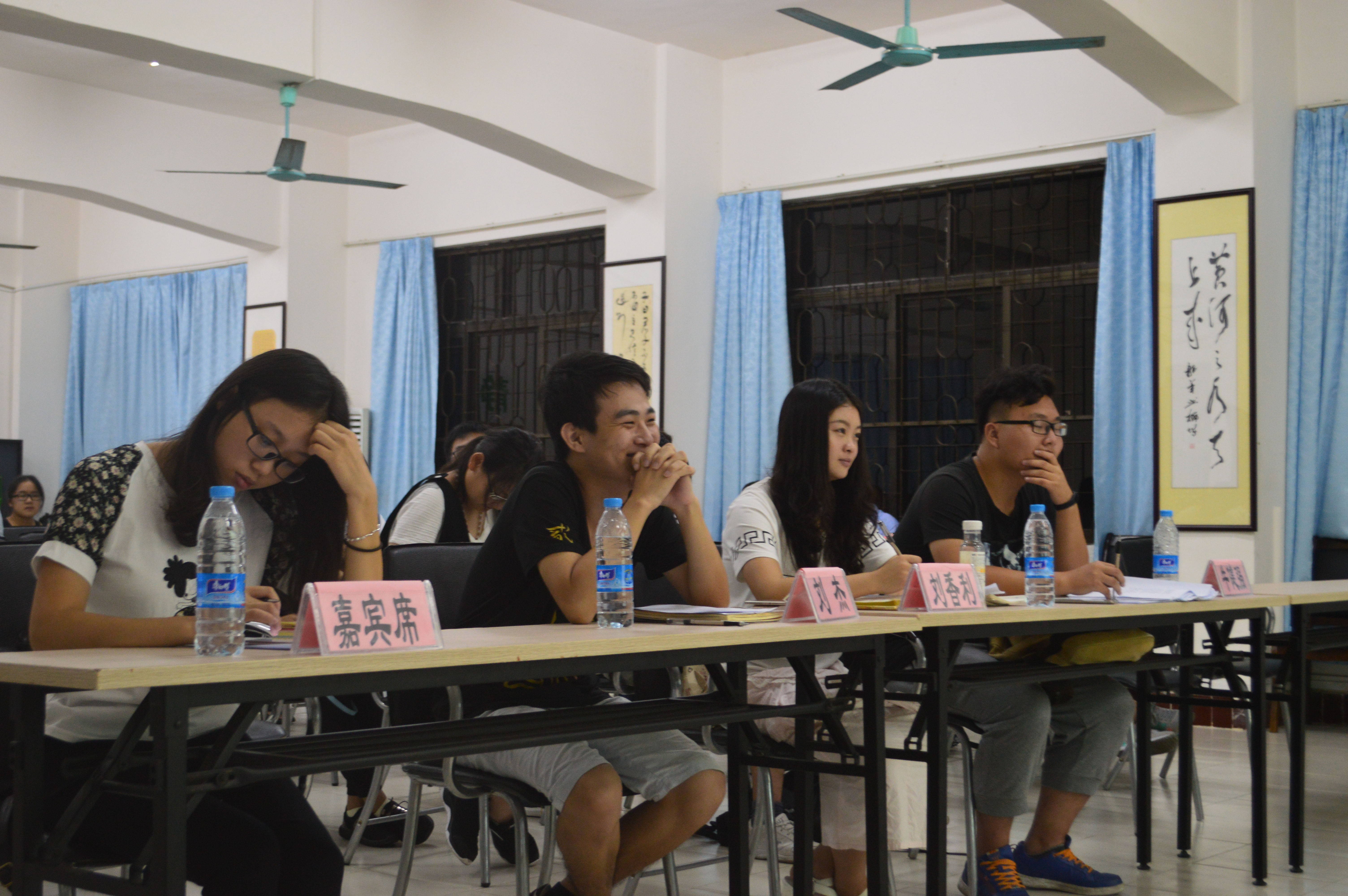 感恩，根深蒂固的情丝——记数学与统计学院“思源感恩”演讲比赛